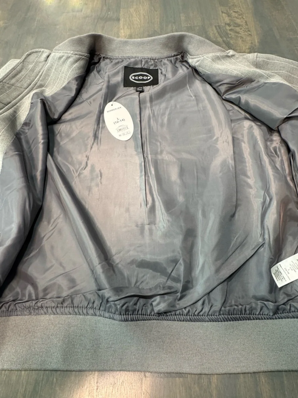Scoop New with Tags Gray Pinstripe Pleated Skirt Size 8 & Jacket Size 12 Set - Picture 5 of 12